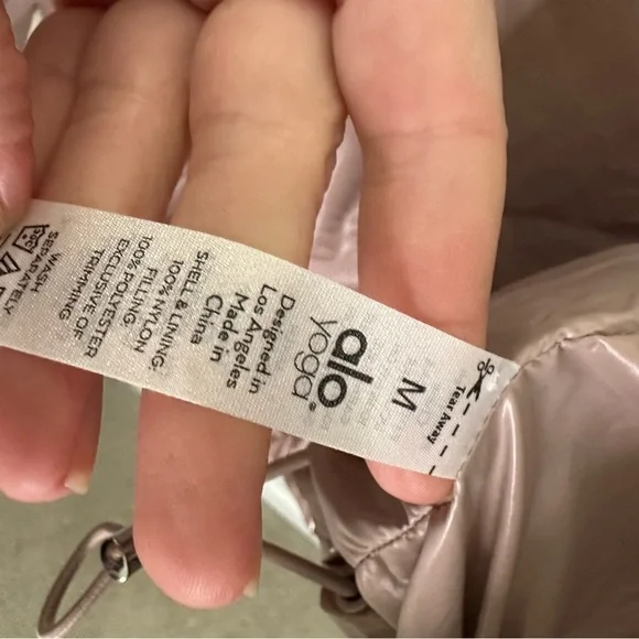 ALO YOGA Stunner Puffer Jacket in Dusty Punk SZ M - Picture 8 of 11